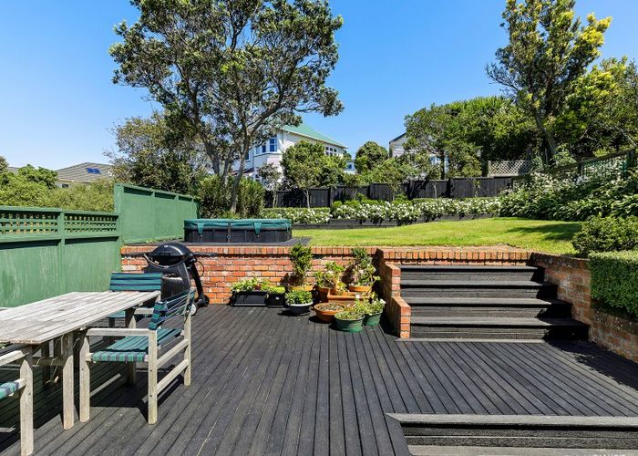  at 5 Bruce Avenue, Brooklyn, Wellington