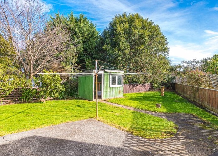  at 19 Hutchison Crescent, Durie Hill, Whanganui