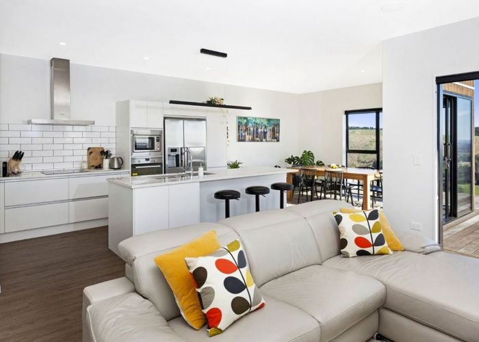  at 166 Penruddock Rise, Westmorland, Christchurch