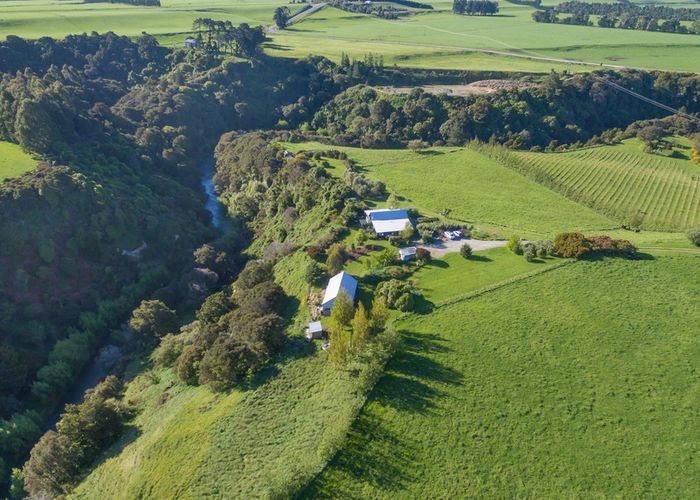  at 950A White Rock Road, Ruakokoputuna