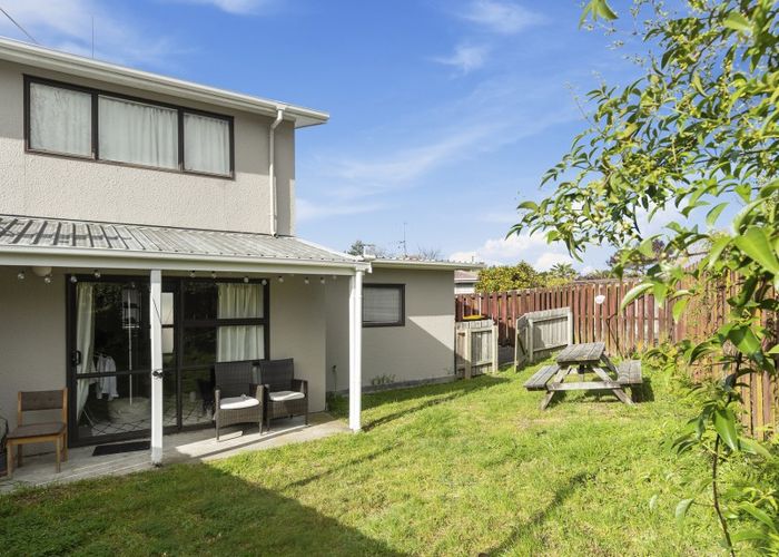 at 2/11 Robins Road, Judea, Tauranga
