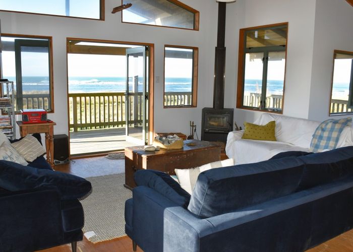  at 88 Akitio Esplanade, Akitio