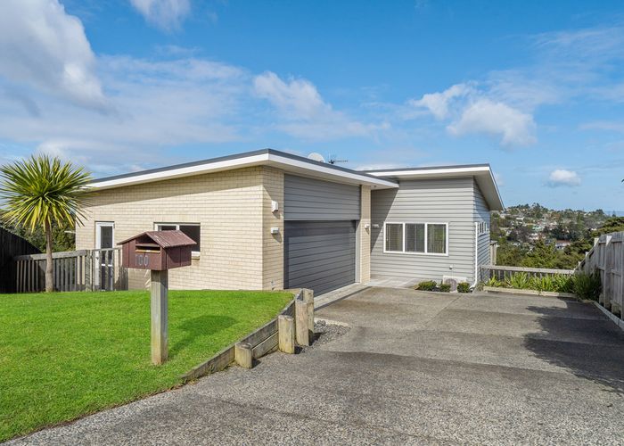  at 100 Glendhu Road, Bayview, Auckland