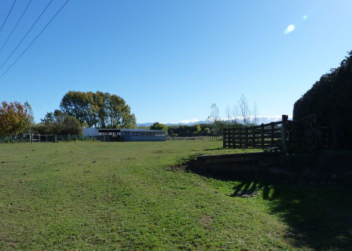  at 143 Riversdale Road, Carterton
