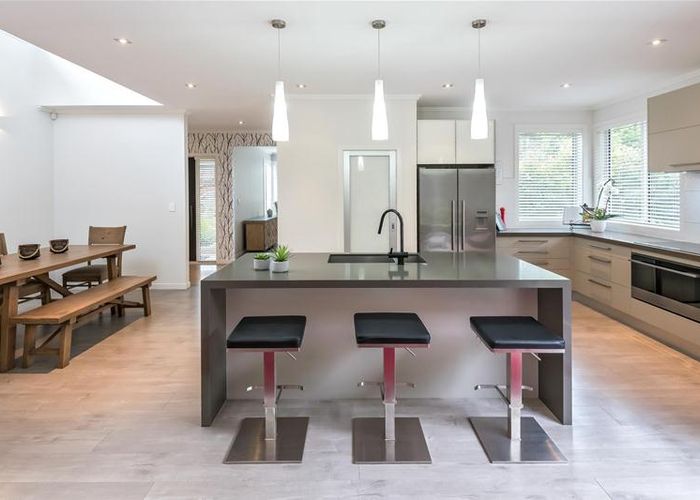  at 61 Cheriton Road, Mellons Bay, Auckland