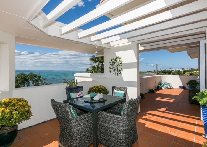  at 14 Charles Street, Westshore, Napier