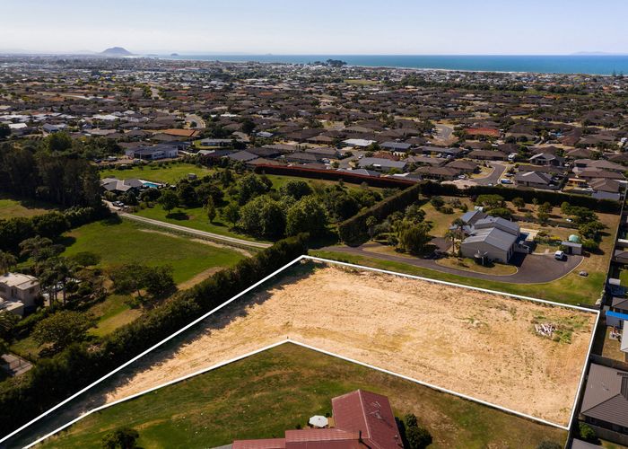  at 104 Tara Road, Papamoa Beach, Papamoa
