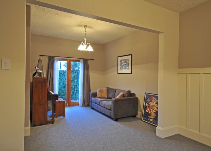  at 10 Frankleigh Street, Somerfield, Christchurch