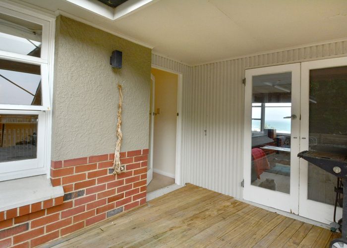  at 32 Seaview Terrace, Kew, Dunedin