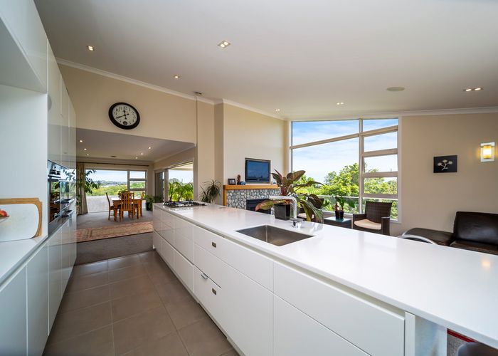  at 9 Manukaka Heights, Hurdon, New Plymouth