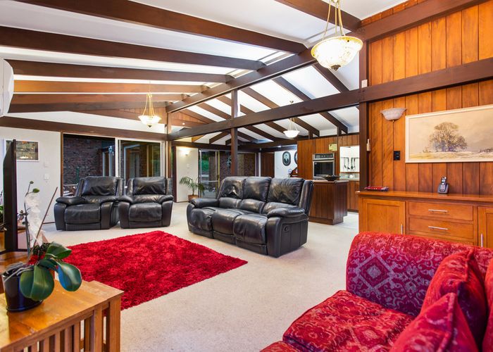  at 5 Wade Street, Blockhouse Bay, Auckland