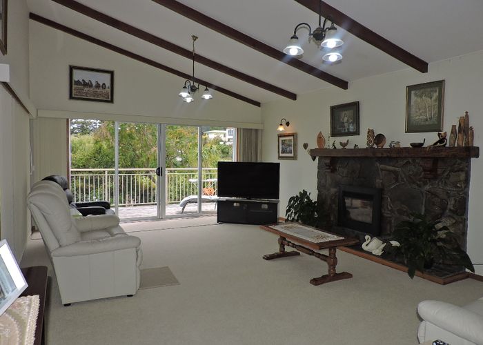  at 9 Patui Avenue, Thornton Bay