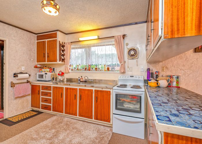  at 4 Bendale Place, Papatoetoe, Auckland