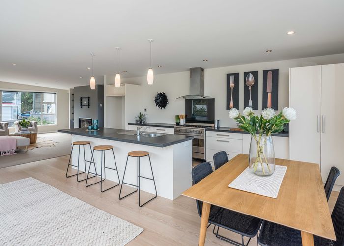  at 10 Cameron Street, Kaiwharawhara, Wellington