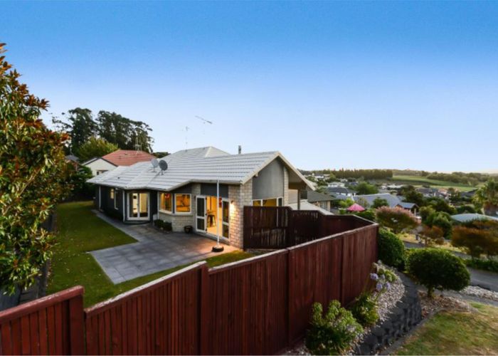  at 5 Strata View, Western Heights, Hamilton