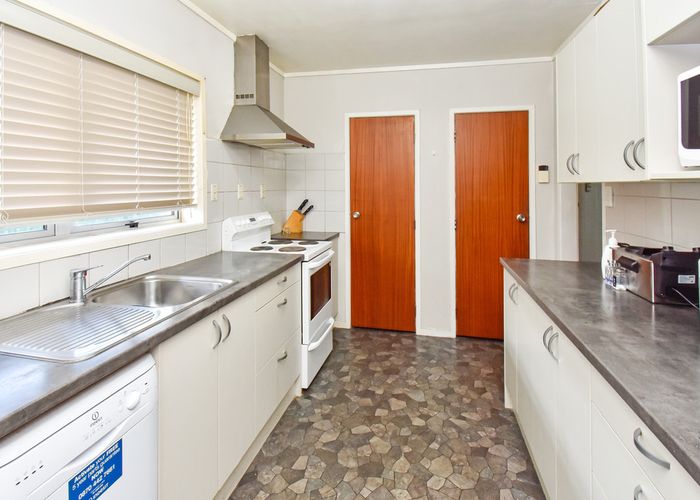  at 4/221 Shirley Road, Papatoetoe, Auckland