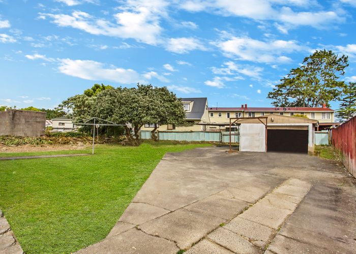  at 11 Collett Road, Otara, Auckland