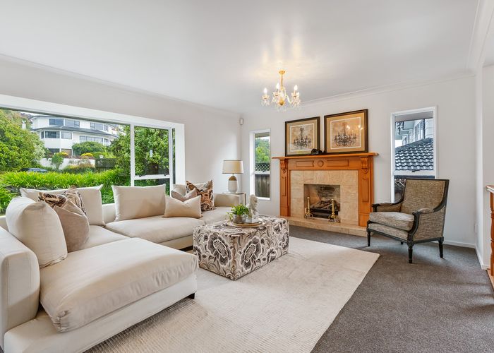  at 3 Bragato Place, Chatswood, Auckland