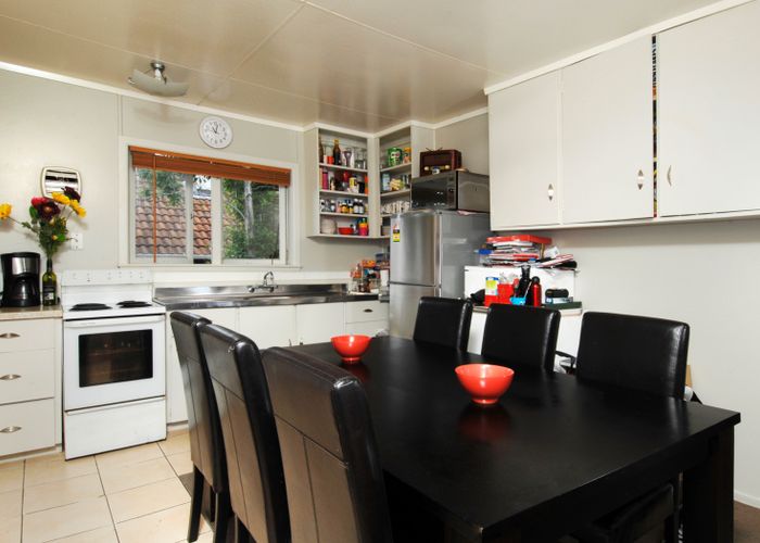  at 8A Huxley Place, Glen Innes, Auckland