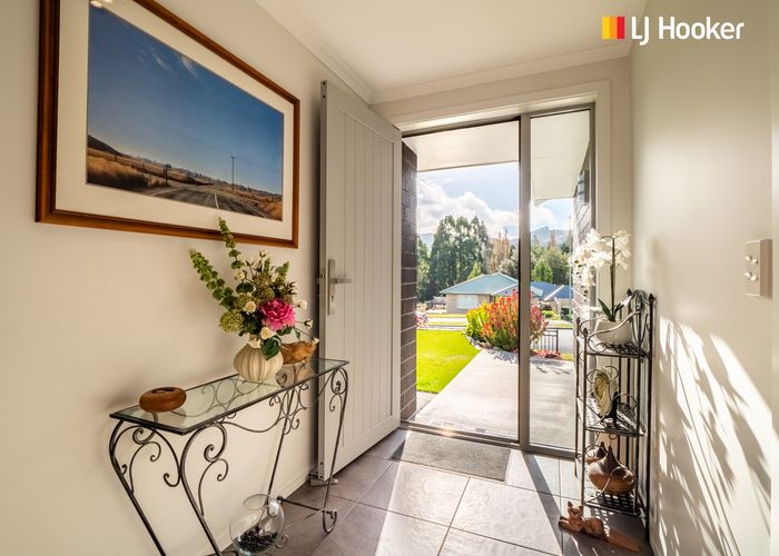  at 38 Grandvista Drive, Green Island, Dunedin