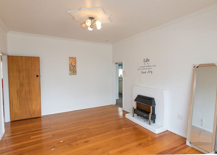  at 43 Coates Street, Tawa, Wellington