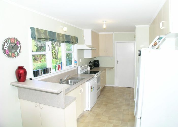  at 47 Kiwi Crescent, Tawa, Wellington