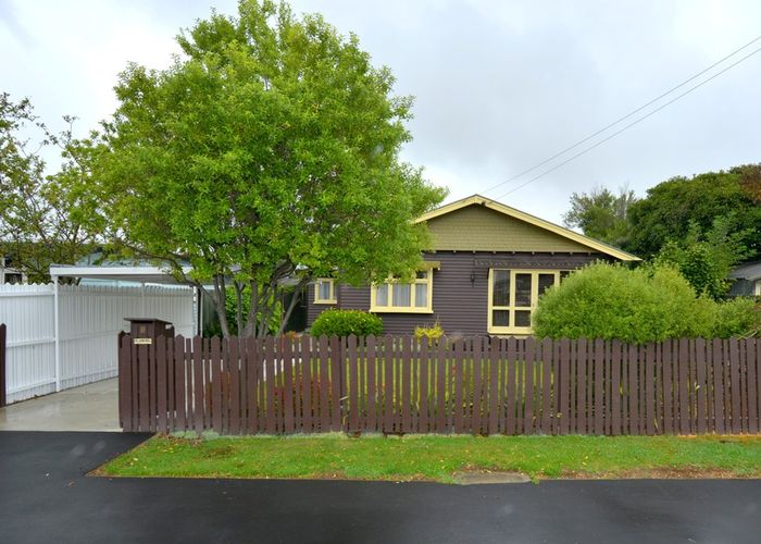 at 8 Dunn Street, Somerfield, Christchurch