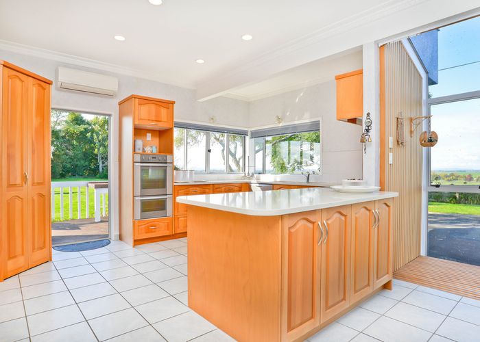  at 136 Wallace Road, Temple View, Hamilton