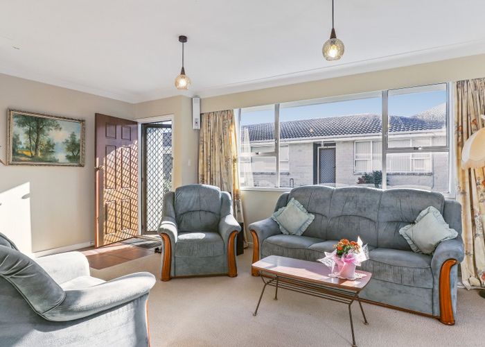  at 6/58 Wellington Street, Howick, Auckland
