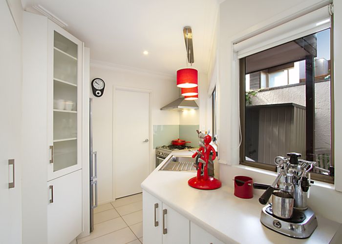  at 2/13 Tagalad Road, Mission Bay, Auckland
