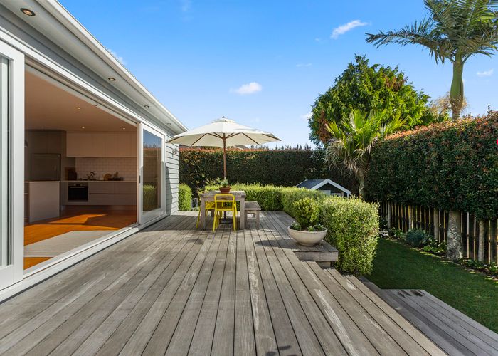  at 46 Tahapa Crescent, Meadowbank, Auckland