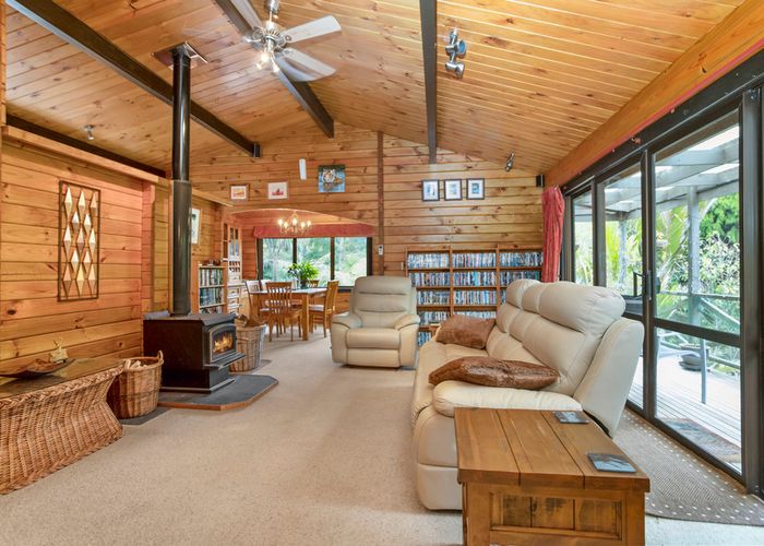  at 14 Bush Road, Waiatarua, Auckland