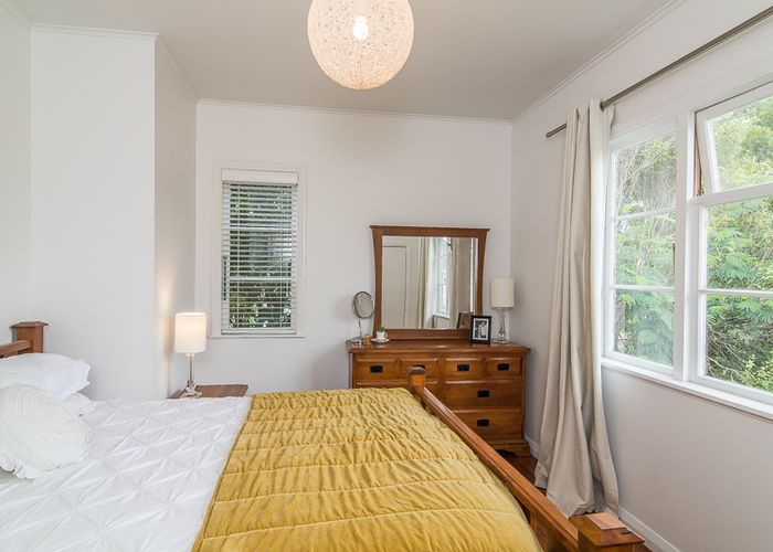  at 18 Kaihuia Street, Northland, Wellington