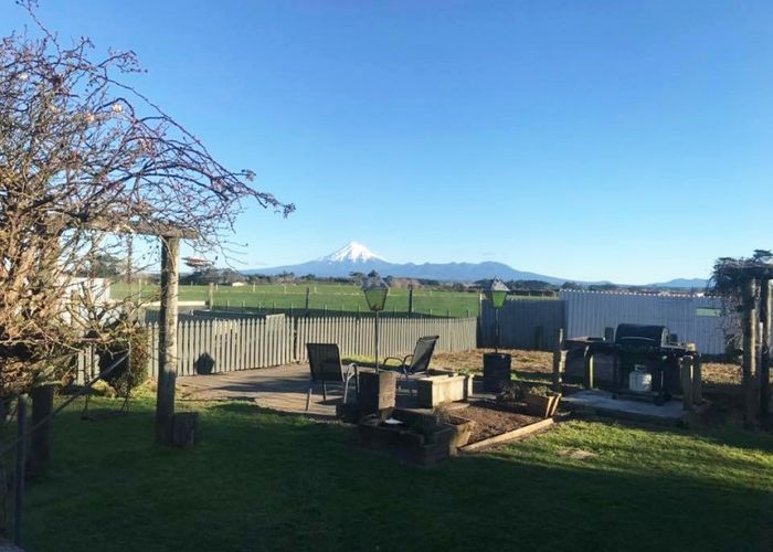  at 1350 Devon Road, Brixton, Waitara