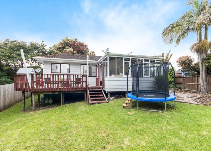  at 2/27 Edwin Freeman Place, Ranui, Auckland