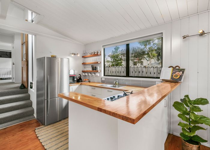  at 2/102 Brightside Road, Stanmore Bay, Whangaparaoa
