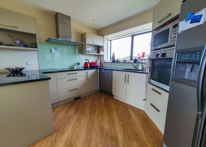  at 359C Hadlow Road, Claremont