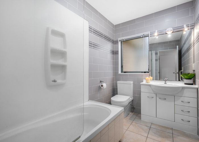 at 10 Ironstone Place, Randwick Park, Auckland