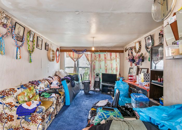  at 5 Fairey Place, Mangere, Auckland