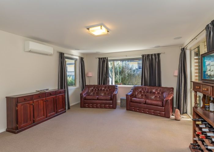  at 24 Sandown Avenue, Himatangi Beach, Himatangi Beach