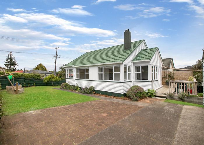  at 11 Winstone Road, Mount Roskill, Auckland