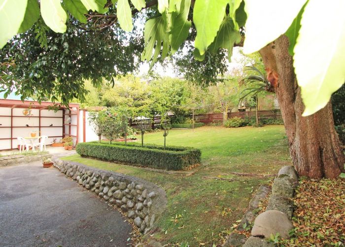  at 31 Ranui Terrace, Tawa, Wellington