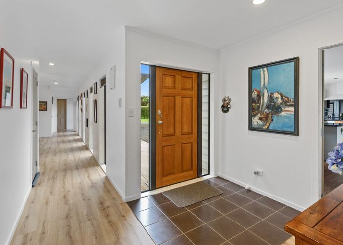  at 7 Faydon Close, Ohau, Levin