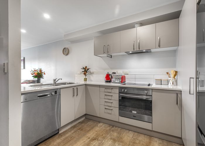  at 16/1 Akiraho Street, Mount Eden, Auckland