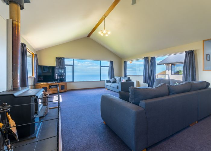  at 16 Buskin Road, Highcliff, Dunedin