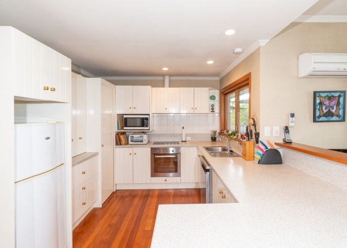  at 6 Bodkin Road, Bridge Hill, Alexandra