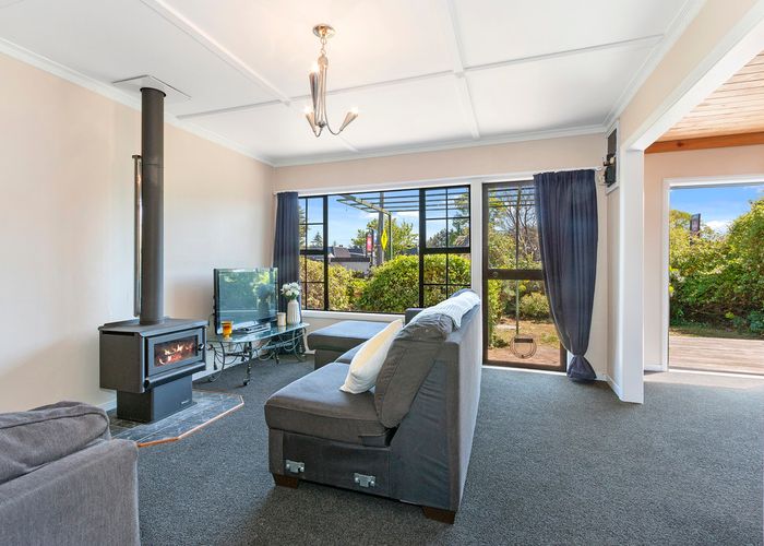  at 9 Inwoods Road, Parklands, Christchurch