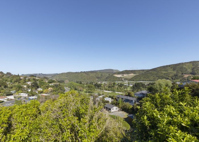  at 30 Castle Crescent, Stokes Valley, Lower Hutt