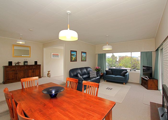  at 2 O'Connell Road, Bay View, Napier