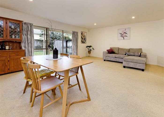  at 5/17 Charlenne Close, Ranui, Auckland